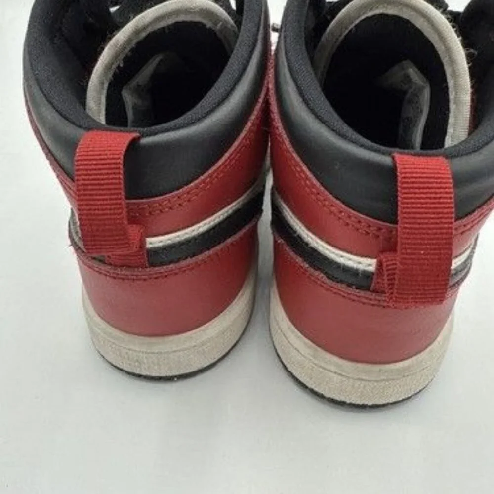 LOOK!!! Nike Air Jordan Retro 1 Mid PS Chicago Black Toe 640734 069 Youth 1.5Y